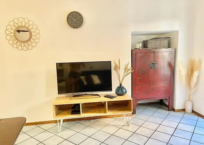 דירה Charmants 2 Pieces, Vielle Ville, Clim מנטון