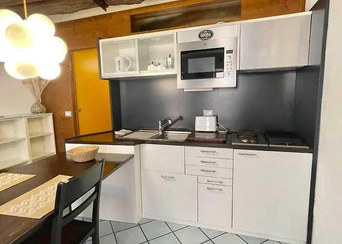 Charmants 2 Pieces, Vielle Ville, Clim Ментона