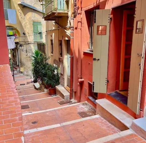 Апартаменты Charmants 2 Pieces, Vielle Ville, Clim