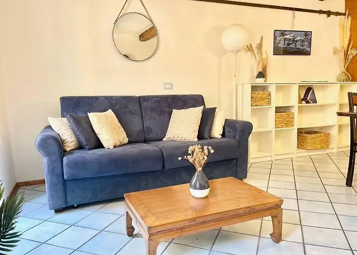 Апартаменты Charmants 2 Pieces, Vielle Ville, Clim Ментона